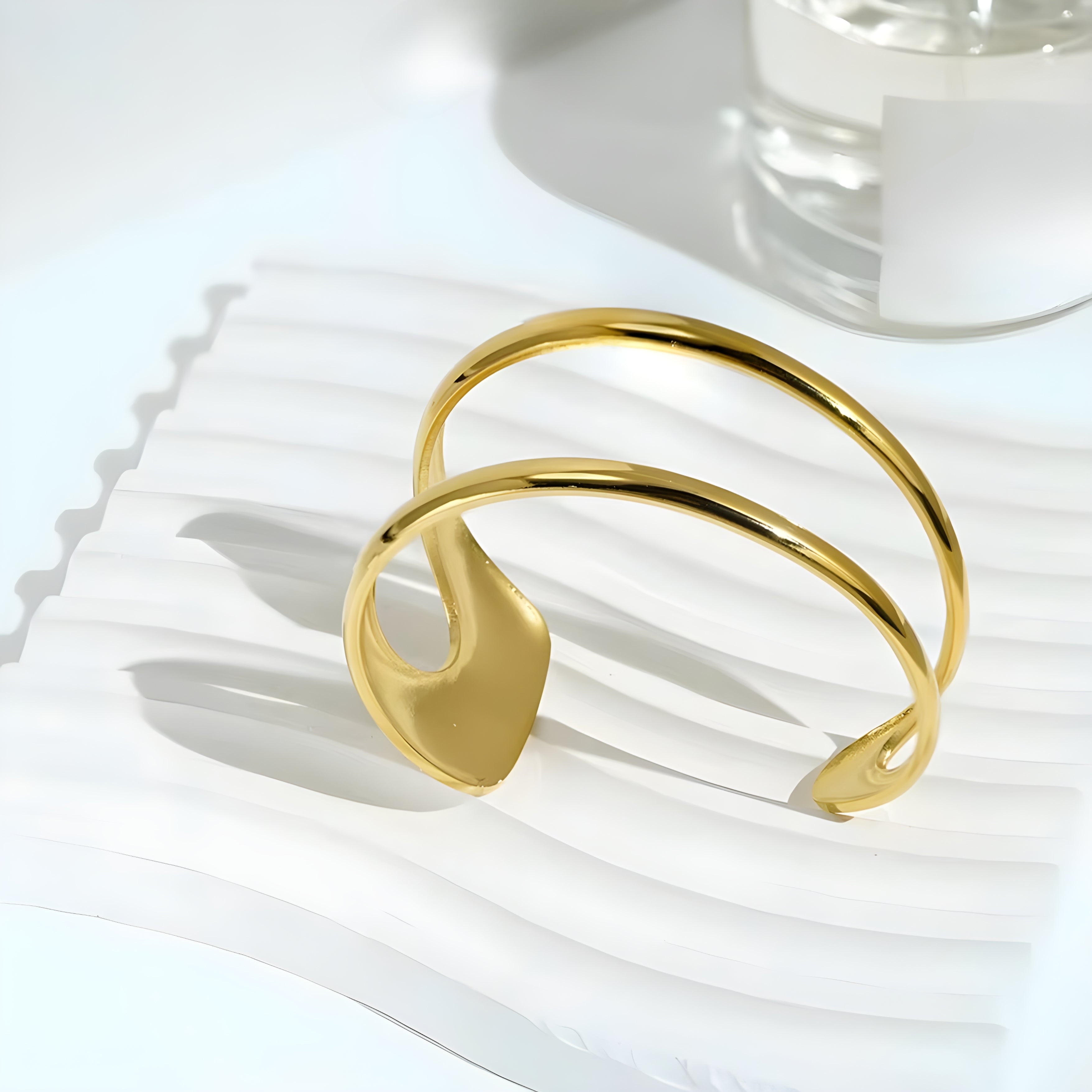 Halo Gold Bracelet