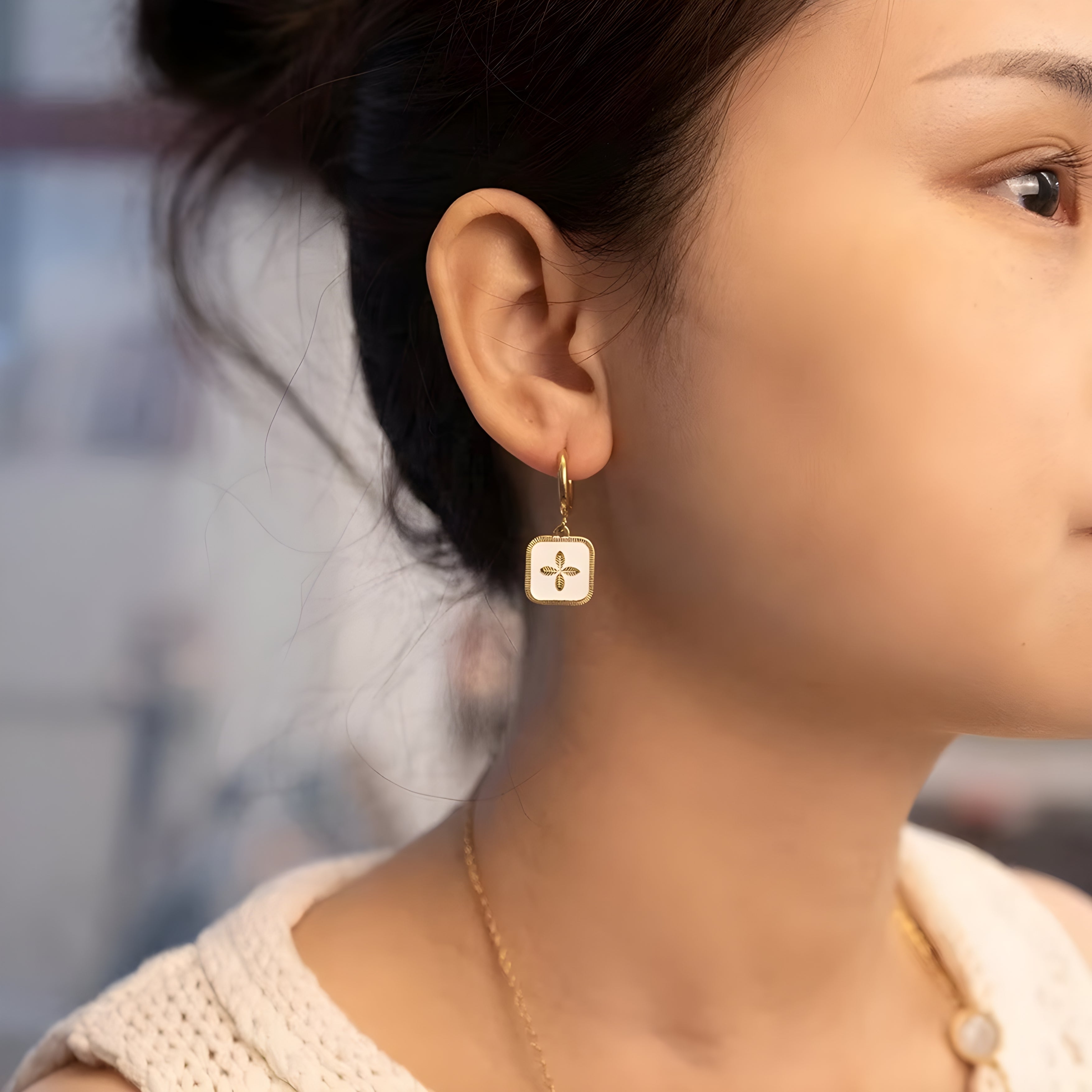 Fortune Clover Hoops