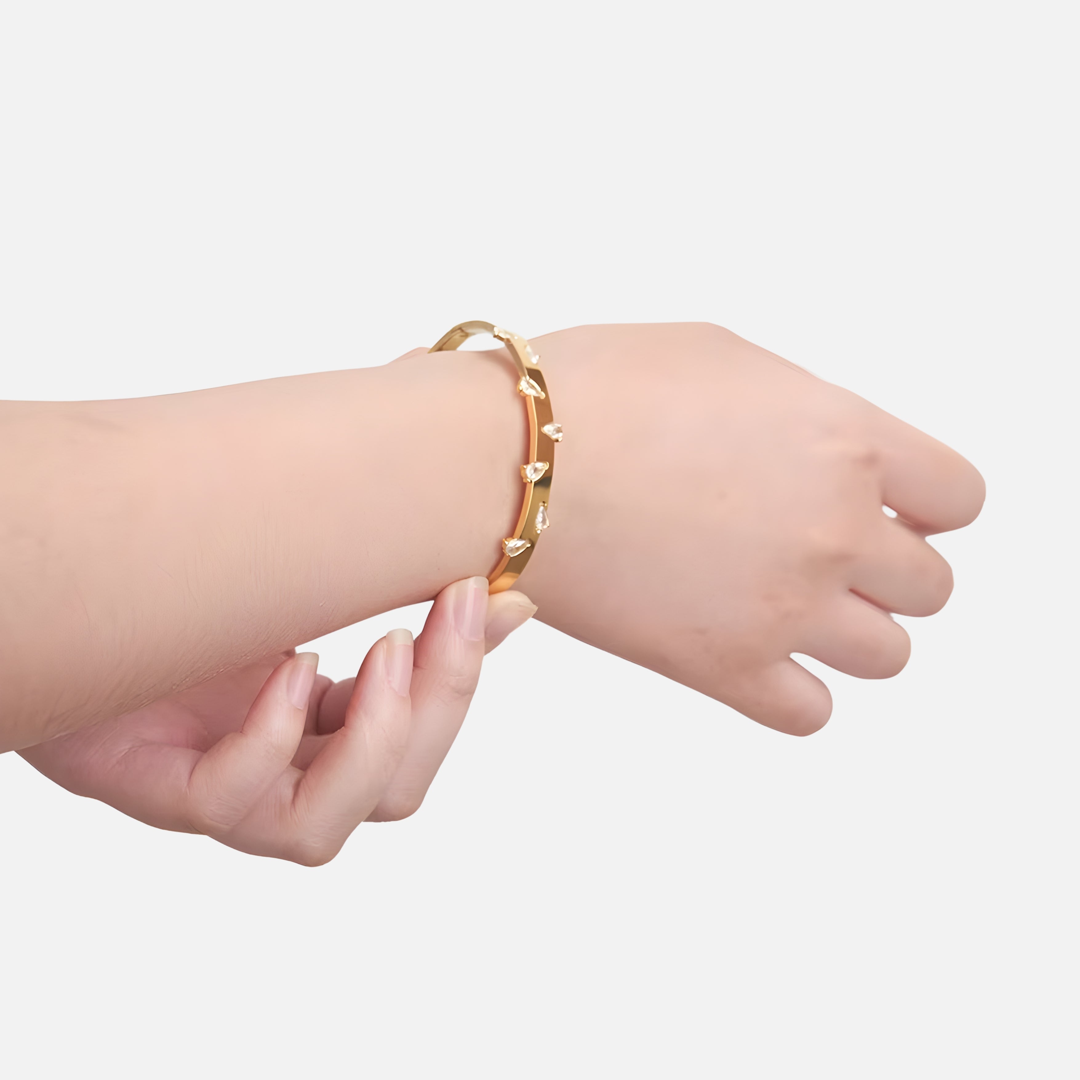 Cassie Zirconia Bangle