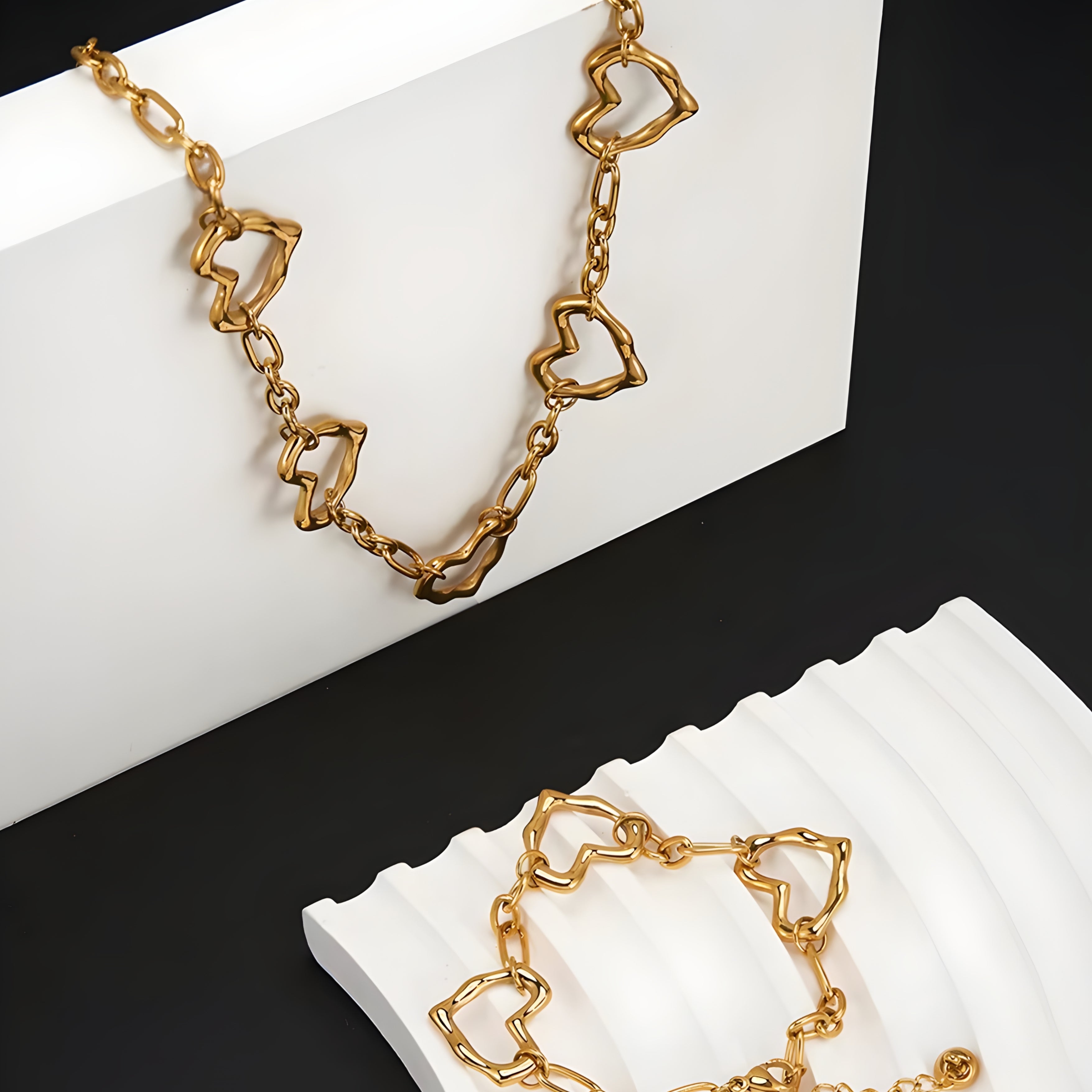 Elara Heart Link Necklace